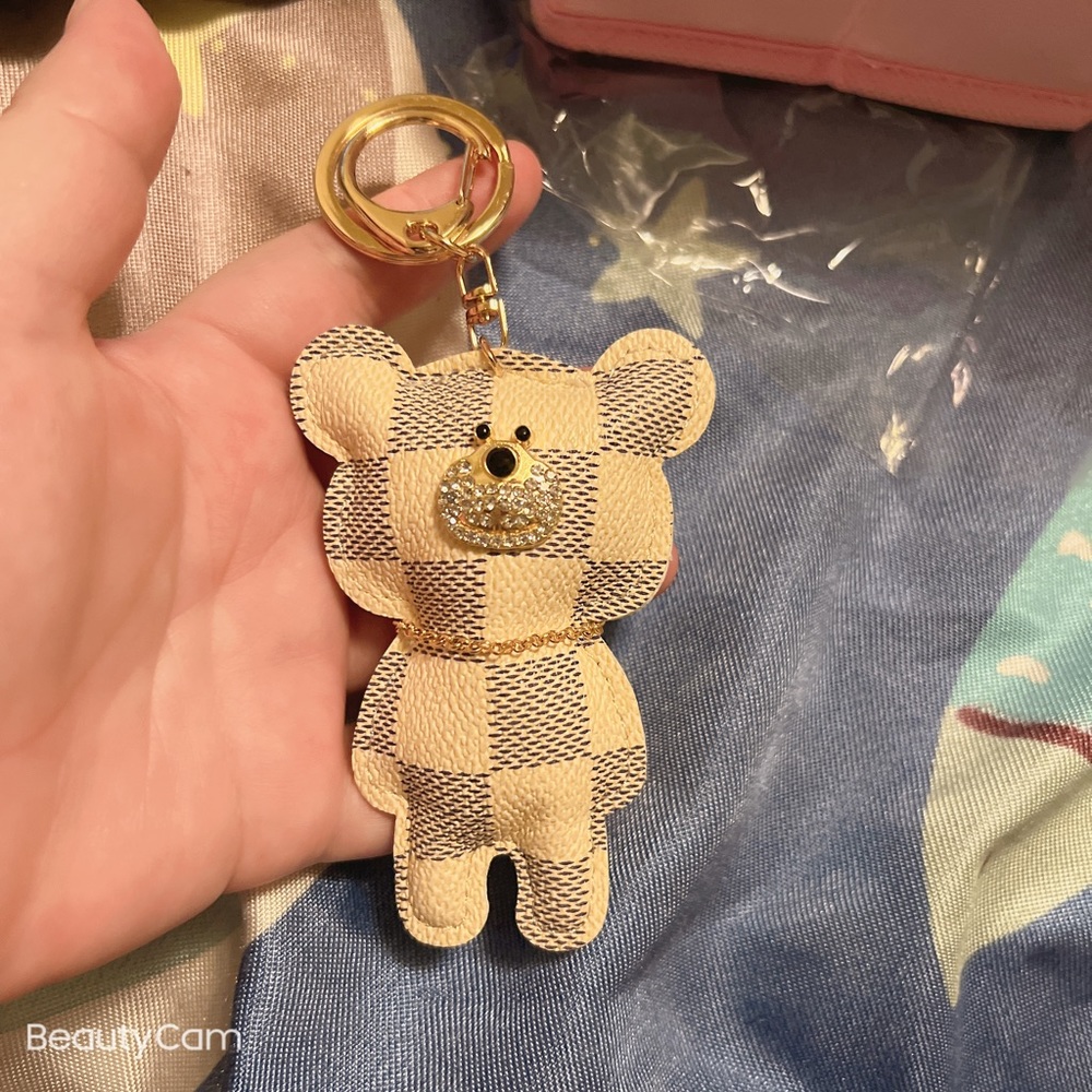 White and Gray bear keychain